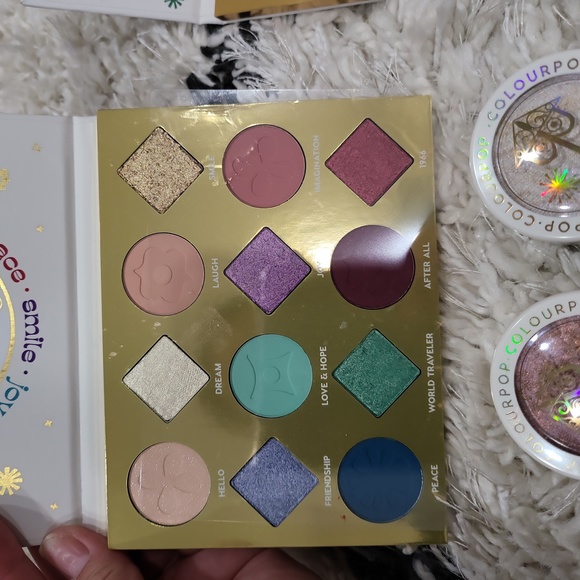 colourpop disney it's a small world makeup set - Picture 3 of 9